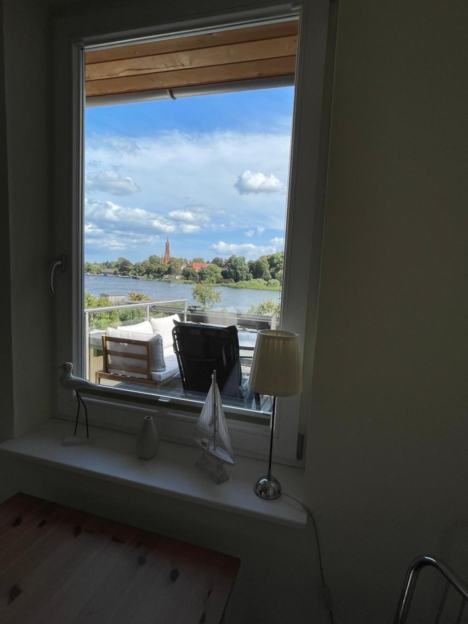 Ferienhaus Seekutter Mit Eigenem Seezugang Malchow  Camera foto